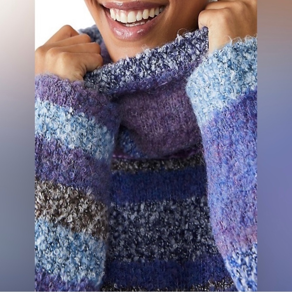 Free People Cropped Turtleneck - Picture 2 of 11
